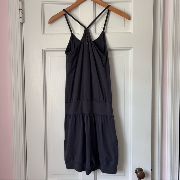 Ripple Grey Organic Cotton Short Yoga Jumpsuit Size Medium - Picture 6 of 8
